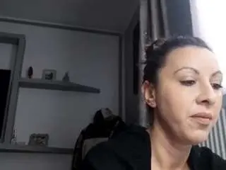 Brenda89  live sex cam