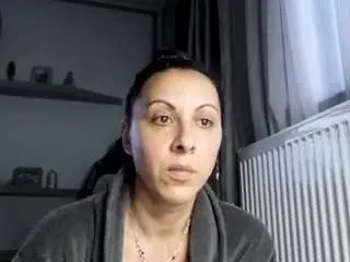 Brenda89  live sex cam