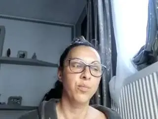 Brenda89  live sex cam