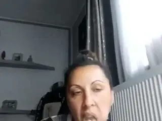 Brenda89  live sex cam