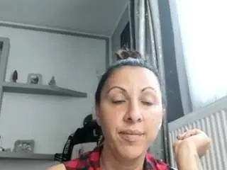 Brenda89  live sex cam