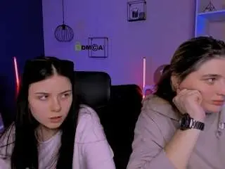 Foxy-tease  live sex cam