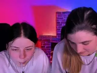 Foxy-tease  live sex cam