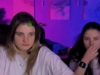 Foxy-tease  live sex cam