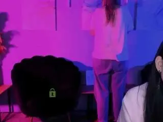 Foxy-tease  live sex cam