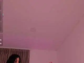 Hannaa-thompson  live sex cam