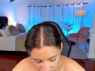 Hannaamills  live sex cam