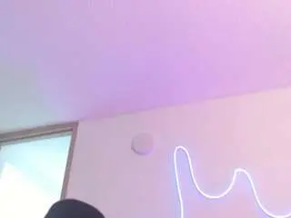 Layna-cold  live sex cam