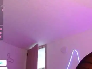 Layna-cold  live sex cam
