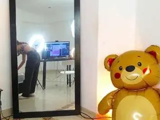 Miajhonnson  live sex cam