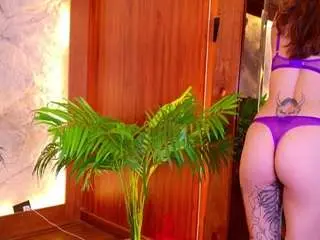 Miajhonnson  live sex cam