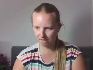 Roseamazing  live sex cam
