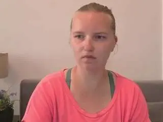 Roseamazing  live sex cam