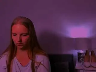 Roseamazing  live sex cam