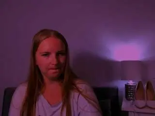 Roseamazing  live sex cam