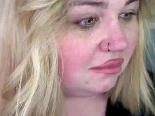 Zarareign  live sex cam