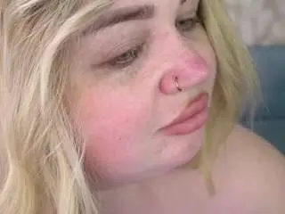 Zarareign  live sex cam