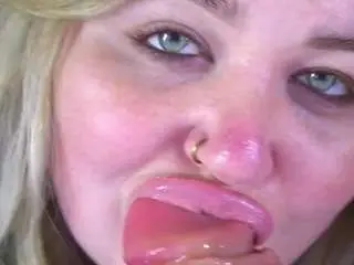 Zarareign  live sex cam