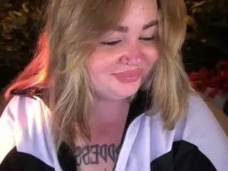 Zarareign  live sex cam