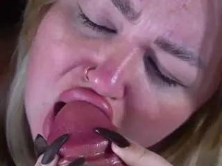 Zarareign  live sex cam