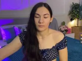 Adeleshy  live sex cam