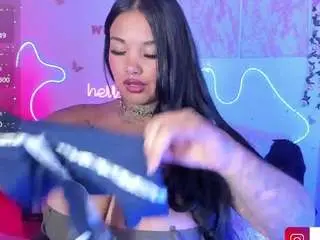 Crazypily  live sex cam