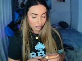 Justdothatmixture  live sex cam