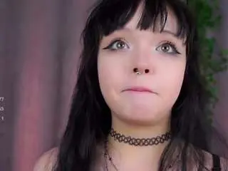 Mandieeveler  live sex cam