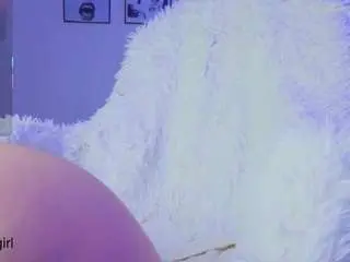 Yourbabyluna18  live sex cam