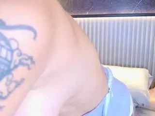 Annieswan  live sex cam