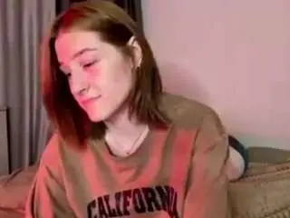 Izolacoster  live sex cam