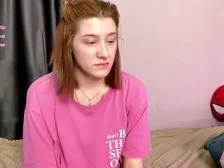 Izolacoster  live sex cam