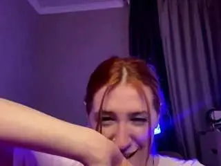 Izolacoster  live sex cam