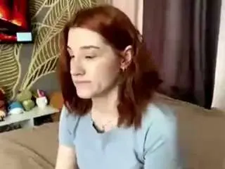 Izolacoster  live sex cam