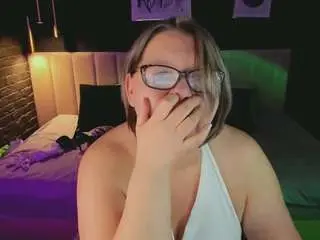 Shannonshine  live sex cam