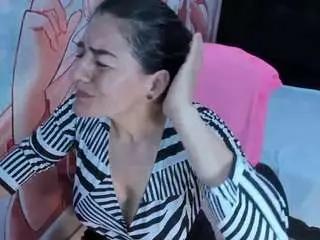 Allysonmilf69  live sex cam