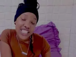 Eroticsexyprada1  live sex cam