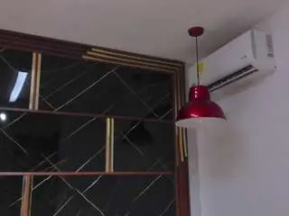 Hannythompson  live sex cam