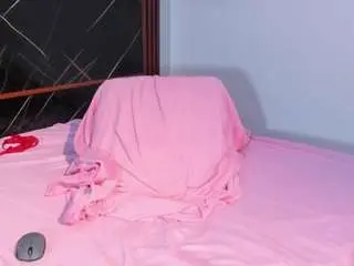 Hannythompson  live sex cam