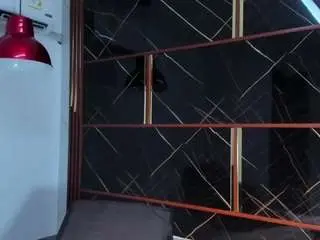 Hannythompson  live sex cam