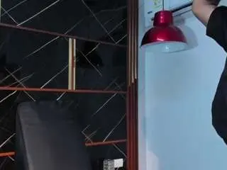 Hannythompson  live sex cam