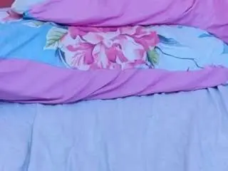 Playfulcurvyy  live sex cam