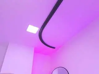 Valery-ss  live sex cam