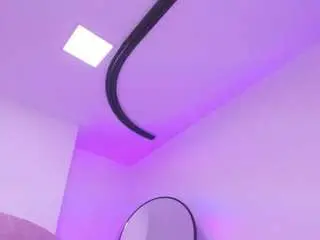 Valery-ss  live sex cam