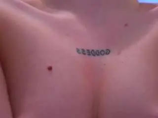 Antonettekolsrud  live sex cam