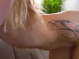 Antonettekolsrud  live sex cam