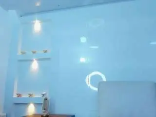 Zenda-evans  live sex cam