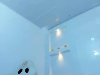 Zenda-evans  live sex cam