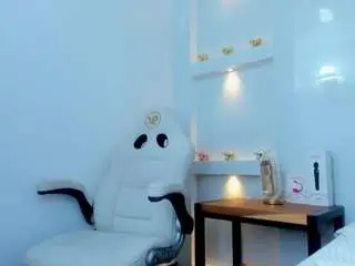 Zenda-evans  live sex cam