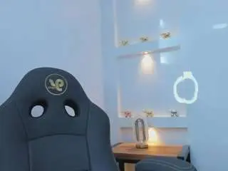 Zenda-evans  live sex cam